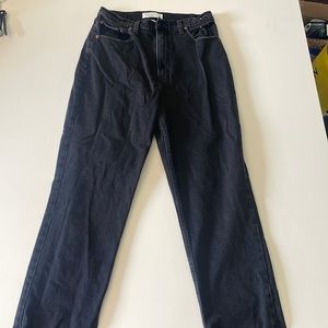 Abercrombie 90’s straight ultra high rise jeans. Size 30/10 Regular.